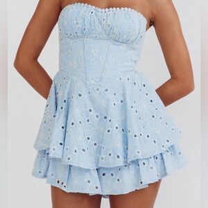 Selfie Leslie Light Blue Embroidered Eyelet  Strapless Romper/Lined Size XL NWT